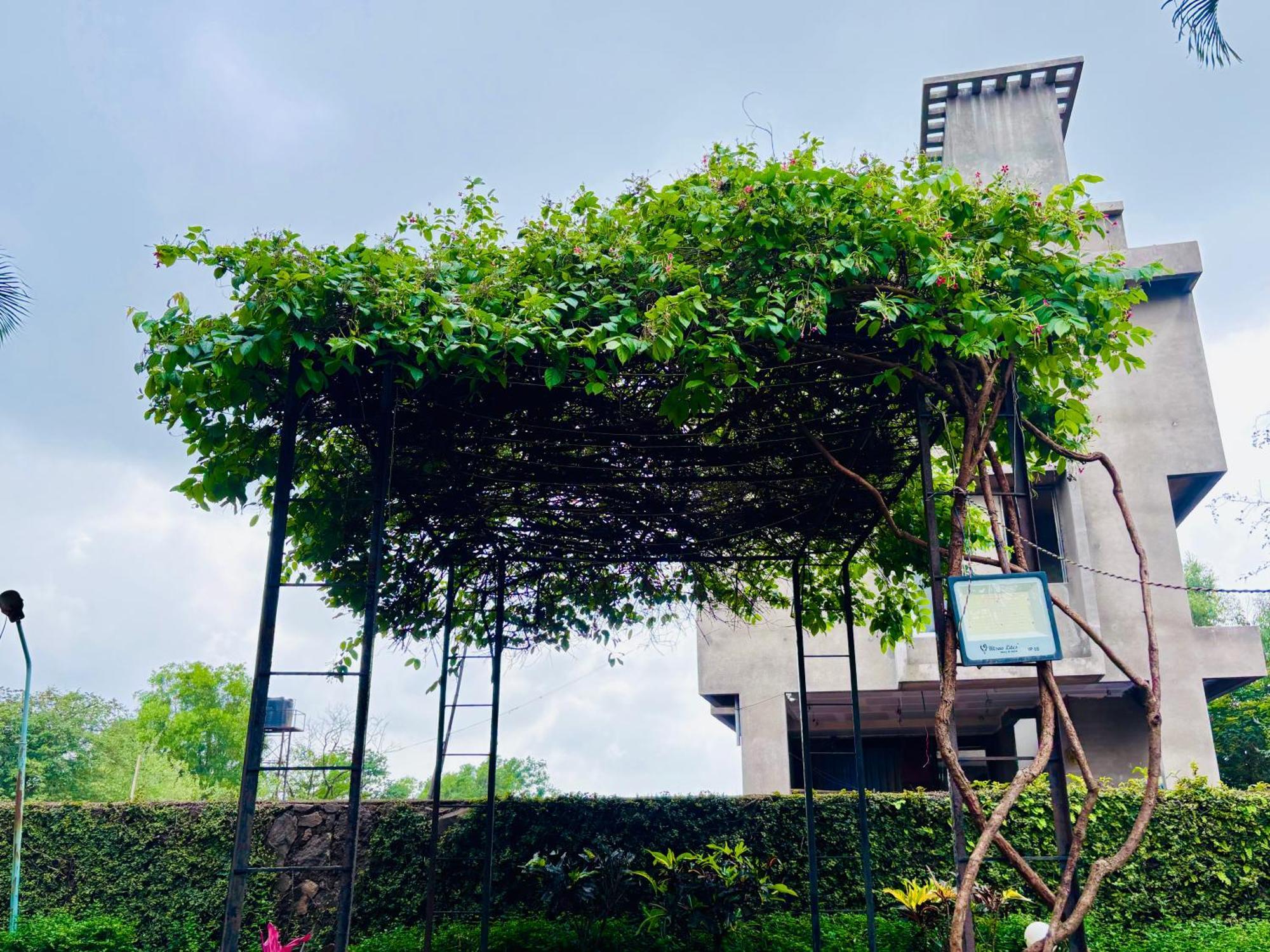 Bailey'S Castle Villa Lonavala Exterior photo