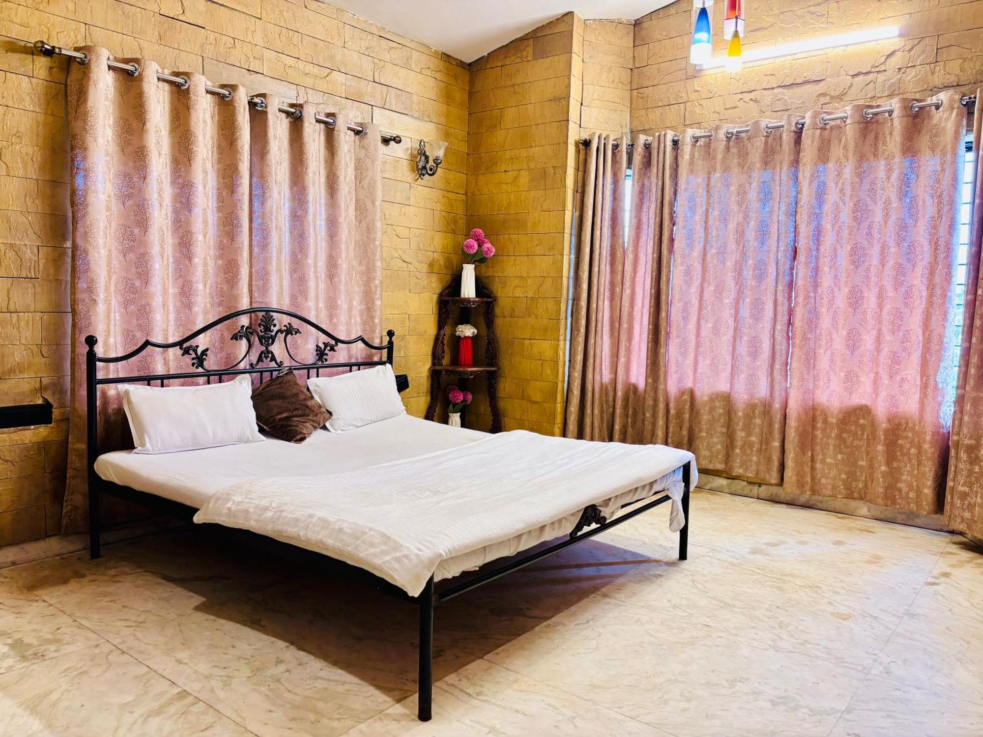 Bailey'S Castle Villa Lonavala Exterior photo