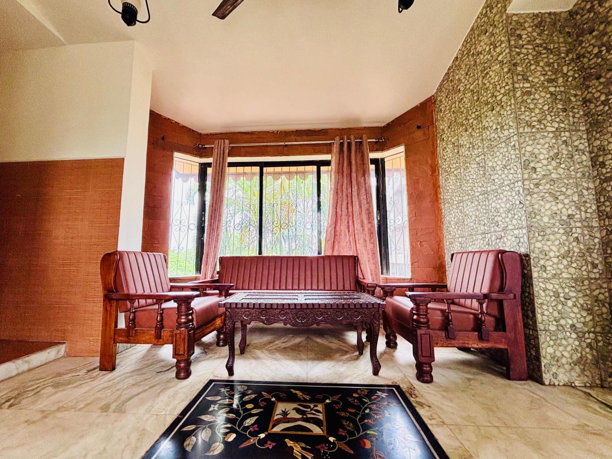 Bailey'S Castle Villa Lonavala Exterior photo
